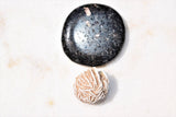 [1] Greenlandic Nuummite Crystal Pocket Palm Stone Reiki ZENERGY GEMS ~30g