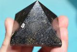[1] RARE! Charged 2" (50mm) Nuummite Pyramid Crystal Healing Energy REIKI ~110g